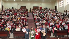 Người trẻ sáng tạo với chất Việt