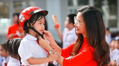 Trao tặng hai triệu mũ bảo hiểm cho học sinh lớp 1 trên toàn quốc