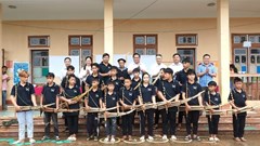 Lớp học khèn Mông trên đỉnh Tà Chử