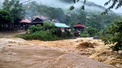 Thủ tướng chỉ đạo tập trung ứng phó và khắc phục hậu quả mưa lũ