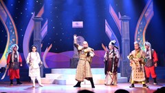 Lo lắng Cải lương tuồng cổ thiếu kịch bản sử Việt