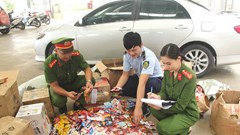 Thanh Hóa: Thu giữ hàng nghìn thực phẩm và đồ chơi trẻ em không rõ nguồn gốc