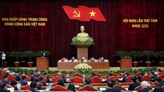 Hội nghị TƯ 8: Cách tất cả chức vụ trong Đảng đối với các ông Lê Đức Thọ và Trịnh Văn Chiến