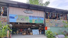 Những người khuyết tật khoác “áo mới” cho rác thải