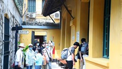 Ứng xử văn minh với di tích, công trình công cộng của Thủ đô: Cần sự chung tay của cộng đồng