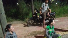 Truy tìm đối tượng bắn hai công nhân đang quét rác