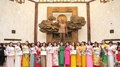 Vinh danh 12 huấn luyện viên Cuộc thi MC nhí 2023 tại Bảo tàng Hồ Chí Minh