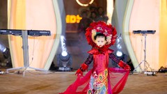 Á quân siêu mẫu nhí diễn Firstface tại sự kiện giao lưu văn hoá Trung - Việt