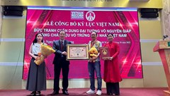 Bức tranh chân dung Đại tướng Võ Nguyên Giáp bằng vỏ trứng xác lập kỷ lục Việt Nam