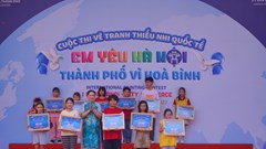 Hơn 300 thiếu nhi thi vẽ tranh "Em yêu Hà Nội – Thành phố Vì hòa bình”