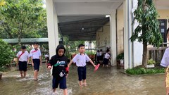 Đảm bảo an toàn cho học sinh trong mùa mưa lũ