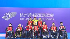 Tiếp tục vượt khó