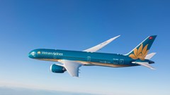 Nhộn nhịp vé máy bay, tàu hỏa Tết Nguyên đán 2024