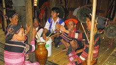 Nét đẹp phong tục ra ở riêng của vợ chồng trẻ người Bana Kriêm