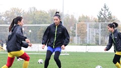 Tuyển nữ Việt Nam trở lại tập luyện, chuẩn bị cho trận đấu với Ấn Độ