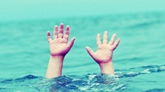 Cháu bé gần 2 tuổi đuối nước thương tâm dưới mương nước