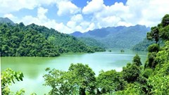 Phát triển khu du lịch hồ Ba Bể trở thành Khu du lịch quốc gia
