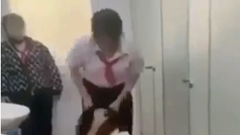 Lại xuất hiện clip nữ sinh đánh nhau trong trường học