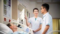 Singapore hút khách bằng dịch vụ y tế