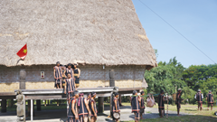 Hòa cùng lễ cúng bến nước của người Gia Rai