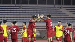 Tuyển Việt Nam tập buổi đầu tiên tại Philippines, làm quen với mặt sân cỏ nhân tạo