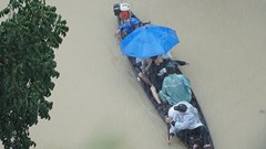 Sông Hương vượt báo động 3, nhiều địa phương ở Huế ngập chìm trong lũ