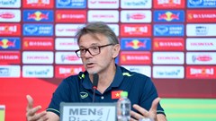 HLV Philippe Troussier hy vọng sự cổ vũ từ khán giả Việt Nam sẽ khiến đối thủ e ngại