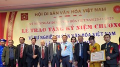 Trao tặng Kỷ niệm chương Vì sự nghiệp Di sản Văn hóa Việt Nam nhân Ngày Di sản Văn hóa 23.11