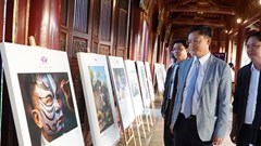 Khai mạc triển lãm nhiếp ảnh và di sản “Huế trong tim tôi”