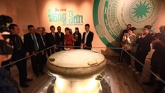 Khai mạc Triển lãm Âm vang Đông Sơn