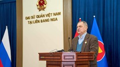 Trao Kỷ niệm chương “Vì sự nghiệp Văn học nghệ thuật Việt Nam” cho PGS.TS Anatoly Alekseevich Sokolov