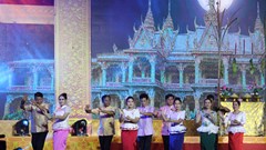 Sóc Trăng: Khai mạc Lễ hội Oóc Om Bóc – Đua ghe Ngo