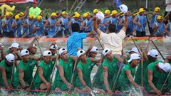 46 đội ghe Ngo tranh tài tại Lễ hội Oóc Om Bóc năm 2023