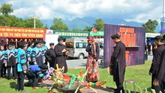 Lễ đuổi ma hoả “Nhé khố sinh” phong tục tốt đẹp của người Bố Y