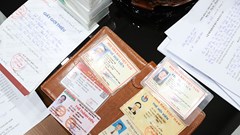 Khởi tố nhóm mạo danh nhà báo “bảo kê” xe vi phạm, thu lợi mỗi tháng hơn 1 tỉ đồng