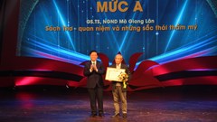 Trao tặng thưởng các tác phẩm lý luận, phê bình văn học, nghệ thuật xuất bản năm 2022