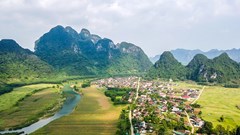 Làng du lịch tốt nhất thế giới phát triển mô hình du lịch thích ứng thời tiết