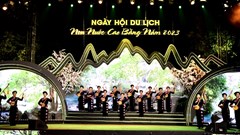Lần đầu tiên tổ chức Ngày hội Du lịch Non nước Cao Bằng tại Hà Nội