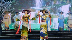 BST “Xứ sở Thần tiên - Non nước Cao Bằng” tỏa sáng giữa lòng Hà Nội