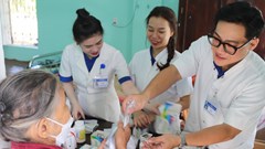 Khám chữa bệnh miễn phí cho người dân vùng rốn lũ Thừa Thiên Huế