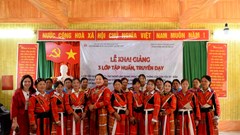 Truyền dạy dân ca, dân vũ, dân nhạc của dân tộc Pà Thẻn