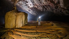 Hang Va, hang Nước Nứt tiếp tục mang đến những trải nghiệm khác biệt cho du khách