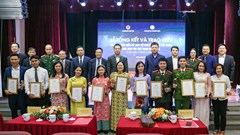 Trao giải cuộc thi Tìm hiểu lịch sử truyền thống yêu nước của dân tộc Việt Nam