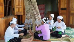 Khai thác giá trị văn hóa dân tộc Thổ vào hoạt động du lịch