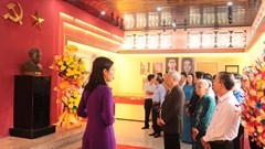 Dâng hương kỷ niệm 115 năm Ngày sinh nhà cách mạng Nguyễn Chí Diểu