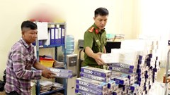 Liên tiếp bắt hàng nghìn bao thuốc lá lậu