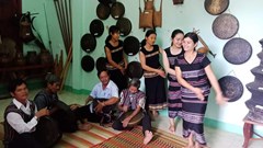 Bảo tồn và phát huy văn hóa dân tộc Hrê gắn với du lịch cộng đồng