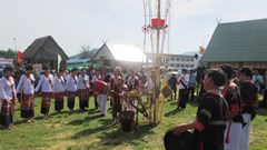 Lễ cúng trưởng thành của đồng bào Ê Đê ở Phú Yên