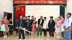 Xây dựng CLB văn hóa dân gian dân tộc Mông gắn với phát triển du lịch