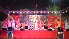 Biểu diễn nghệ thuật quần chúng chào năm mới 2024